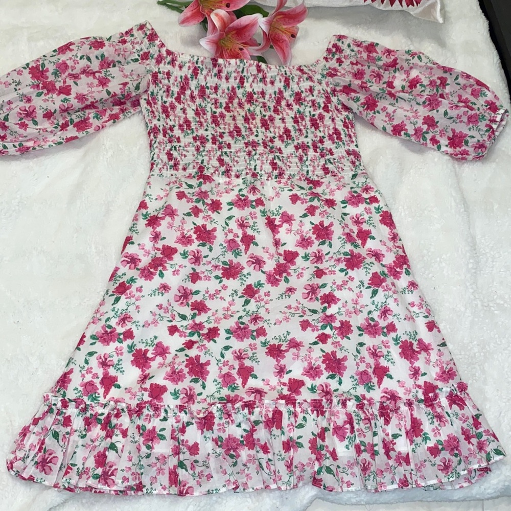 NWOT Olivaceous Pink Floral Midi Dress. never worn
